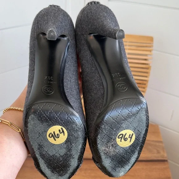 Authenticated Chanel Tweed Heels - Picture 12 of 17